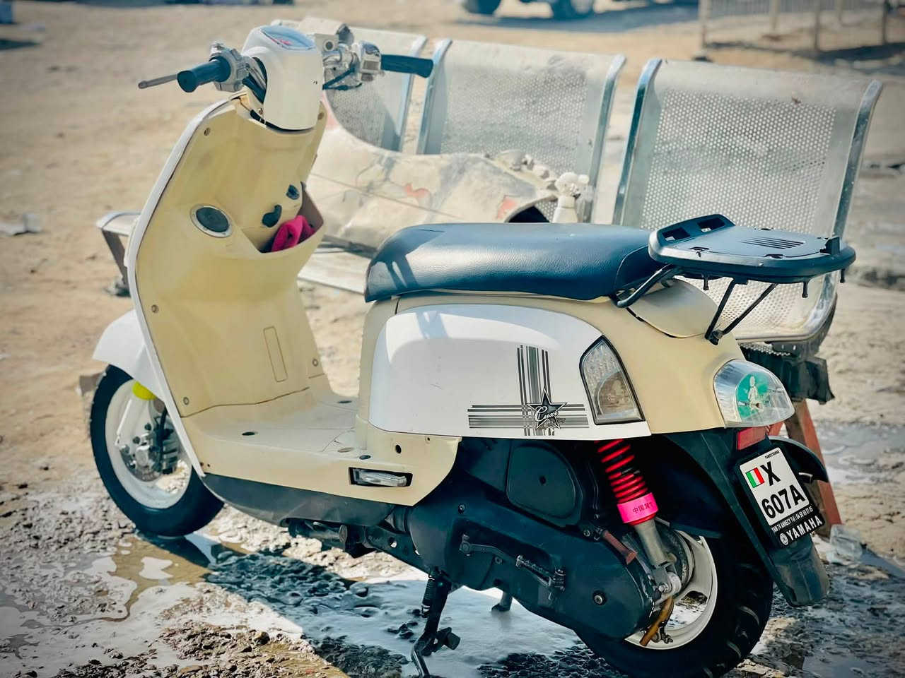 سلام عليكم
…بوليس للبيع …
  مو شراي لتعبني

      مكان نجف

 

***********
