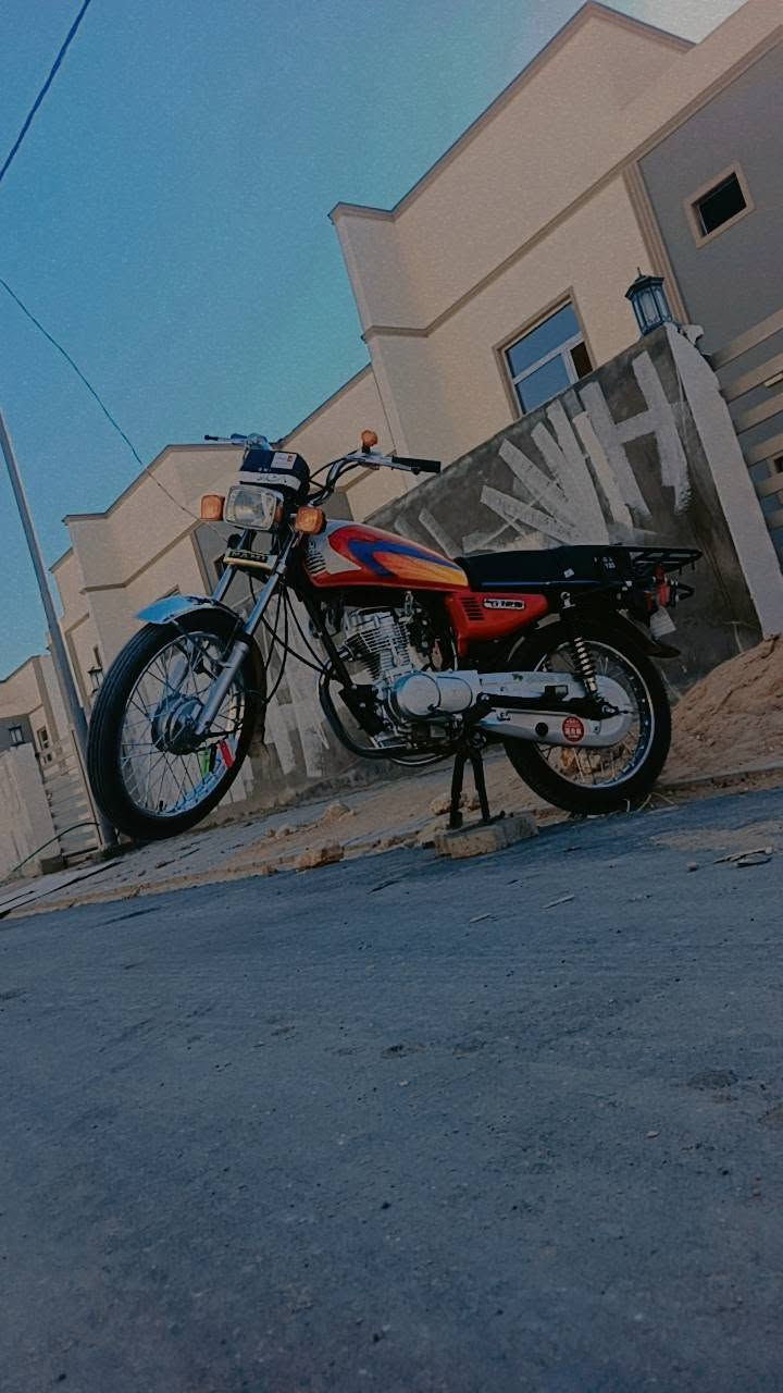 سلام عليكم دراجه اربعه كير تعمير شلامجه تعمير 26 كله شلامجه من طول لطول وكله اصلي دراجه شوفت عينك تراجه ماعايزه برغي خير من الله شاصي 18 وكيله العارضي  سعر خاص وهاذه رقمي *********** وبيكم خير ودللو
