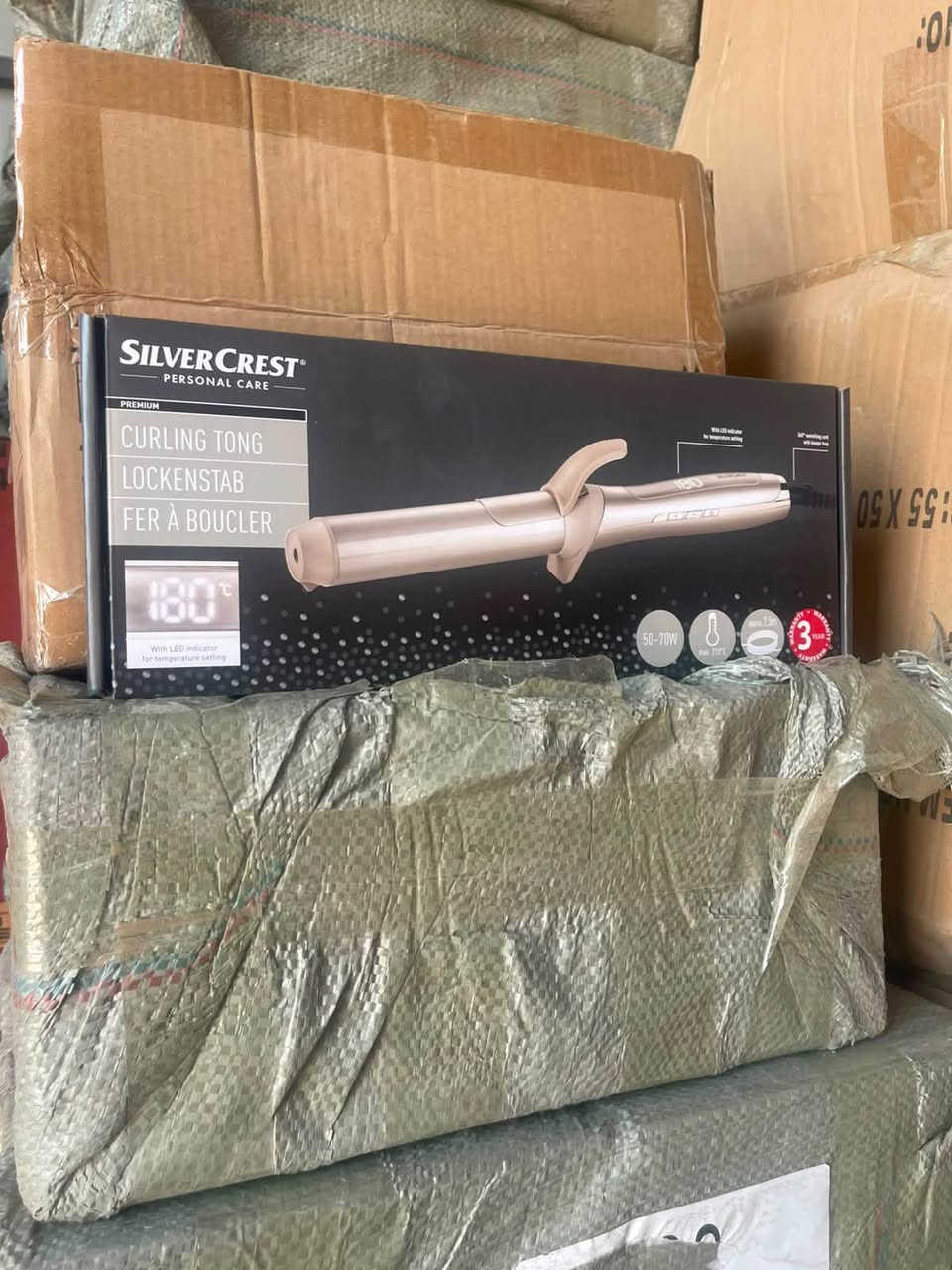 جمله فقط 
بصره تنومه
*********** عبدالله واتساب 
*********** عبدالله واتساب

نص مكتوب في الصور:
- HTR-7600 6000 RPM 3 Different Size Combs PROFESSIONAL BARBER DESIGN Powerful Motor Stainless Steel Blades Adjustable Cutting Lengths HAIR CLIPPER
- HTR-7301 Ceramic Blades Built-in LED Light PROFESSIONAL BARBER DESIGN 2 Different Adjustable Comb Size 60 mins Runtime Effective High RPM 600 mAh Lithium Battery IPX5 Water Resistant BEARD TRIMMER
- HTR-7300 6500 RPM Designed with barbers, perfected for your style! 4 Different Size Combs 3 6 9 12 PROFESSIONAL BARBER DESIGN 70 mins Runtime Stainless Steel Blades 600 mAh Lithium Battery BEARD TRIMMER
- HTR-7305 7000 RPM Designed with barbers, perfected for your style! 5 Different Size Combs 1 2 3 4 5 140 mins Runtime Stainless Steel Blades 600 mAh Li-ion Battery BEARD TRIMMER PROFESSIONAL BARBER DESIGN