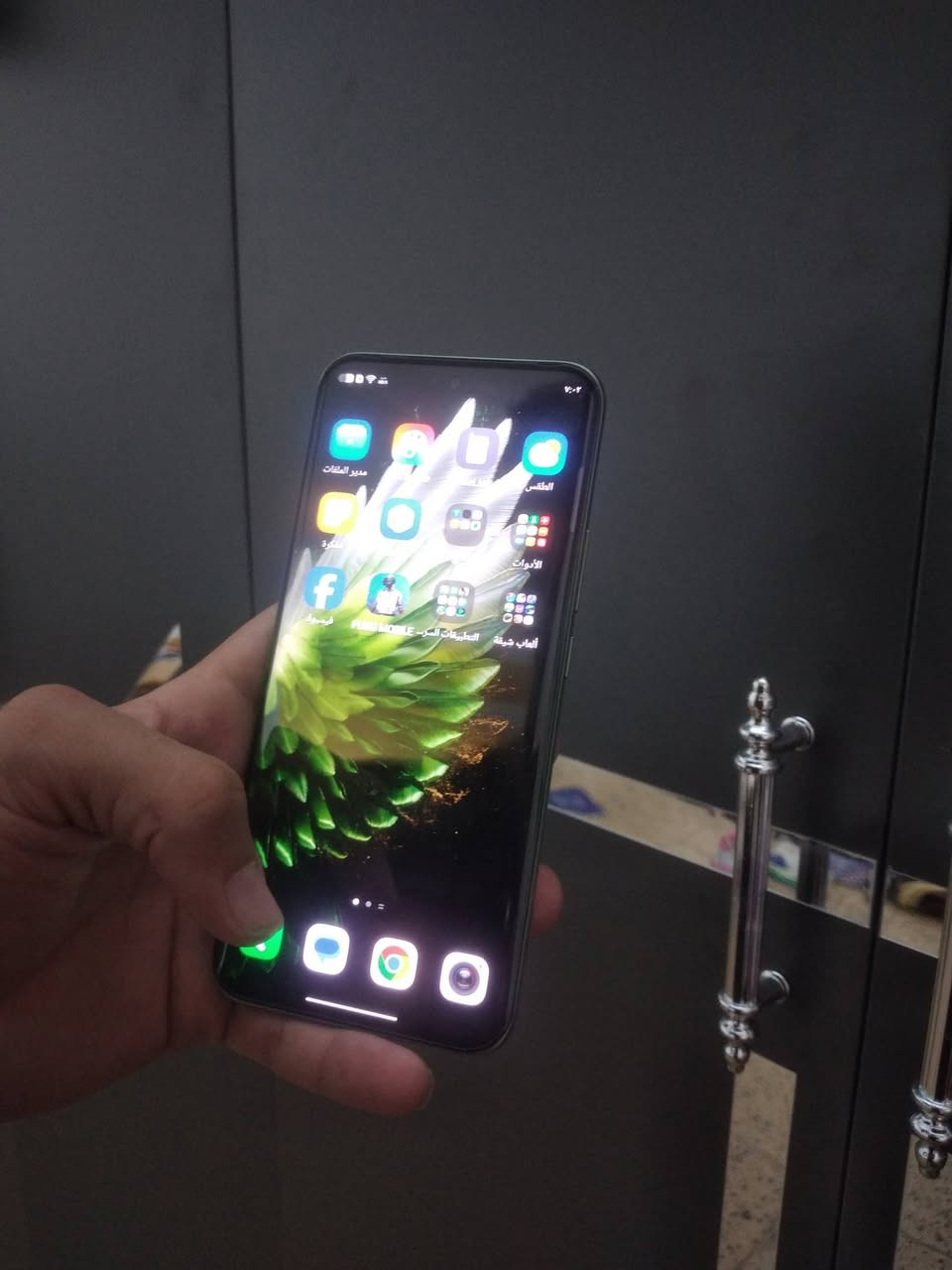 السلام عليكم ورحمة الله متوفر... 

تكنو سبارك 40 برو بلاس 

TECNO SPARK 40 Pro+

ذاكره 256 
الذاكره العشوائيه 12
سعة البطاريه 5200 ملي امبير
الشحن الذكي السلكي السريع  45 W  واط
الشحن اللاسلكي 35 W واط
رام 8 + 8 
معدل تحديث الشاشه 144HZ هرتز 
قياس الكميرا الخلفيه 50 MP ميكابكسل
الكميرا الاماميه 20 MP ميكابكسل
شريحتي سيم كارت 2 SIM
اللون فستقي 💚
النظافه 100/100 

الموبايل انفتح من الكارتونه قبل 4 ايام مشحون 3 مرات فقط... تواصل واتس آب.. 

***********
