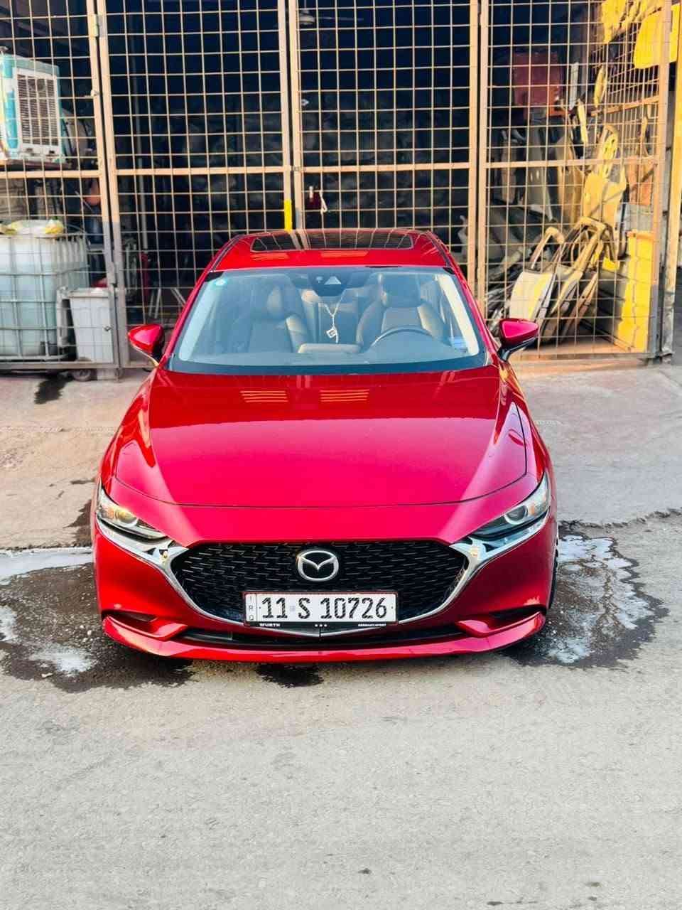 سلام وعليكم سياره لبيع او مرواس حسب القناعه     Mazda3. Preferred2023  اعلى مواصفات تجي بالتنفس الطبيعي  ١٠بصَمه دخول ذكي ٢مري قلاب ويه ال R رادار ونقط عمياء بالمري فتحه  كراسي كهرباءوتدفئه  لايت داينمك متحرك زنون  حساس مطر للما سحات. اوتو حساس  خزن ميموري كشن               حادث السياره مث ما واضح كداَكم بدون شاصي بس يصير تعديل بللغد بسيط                                        محركها 2500مرغوب سياره ماشيه 27االف فقط       السياره تمشي بغدادتترقم جميع المحافظات              السعر 135ورقه                                                    ***********
