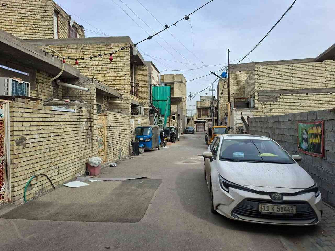 بيت للبيع تجاوز قرب مخبز روعه ام الكبر  المساحه ٨٠ الواجه ٦. طابق واحد ***********

نص مكتوب في الصور:
- الدار للبيع
- ***********