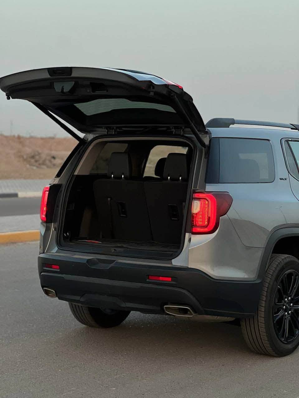 > للبيع GMC اكاديا موديل 2023
> رقم بصرة - كفالة عامة
>
> المواصفات:
> المحرك 3600 V6
> ماشية 55 الف كيلو فقط
> بلاك اديشن - بصمة - رادار - 7 راكب
>
> الضرر: دعامية امامية وشبر من البنيد فقط
> كفالة شاصي فقط ايرباك ستيرن - بدون لغد
>
> السيارة نظيفة جداً وجاهزة للفحص والتحويل ثاني يوم
> مكان السيارة: البصرة _ المعقل ]
>
> للاتصال: ***********

نص مكتوب في الصور:
- للبيع GMC اكاديا 2023 رقم بصرة • ماشية 55 الف • محرك 3600 • كفالة دعامية امامية وشبر بنيد • السعر 265 ورقة • *********** بصرة - العراق