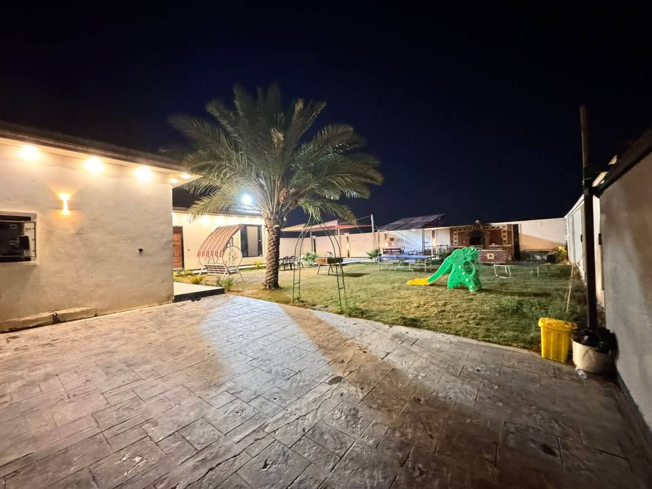 🛑عرض ، سعر الشفت الصباحي 125
سعر الشفت المسائي 225  

ايام العاديه فقط **

🌴 مَـزرعه احلى جو 2

⭕️ موثقه بتطبيق اجرلي

🏡 مواصفات المزرعة:

🛏️ غرفتا نوم 

🛋️ صالة واسعة 

🍽️ مطبخ متكامل

🚿 حمامات

🌳 حديقة كبيرة وجلسات خارجية

🏊 مسبح للكبار والأطفال

🎠 ألعاب ومساحات ترفيهية للأطفال

🔥 باربكيو كامل مع جميع المستلزمات

📍عنوان المزرعه ، بغداد | البوعيثه

  أجواء نظيفة، خصوصية تامة، وأسعار مناسبة✨

📞 للحجز والاستفسار:

 ***********☎️
