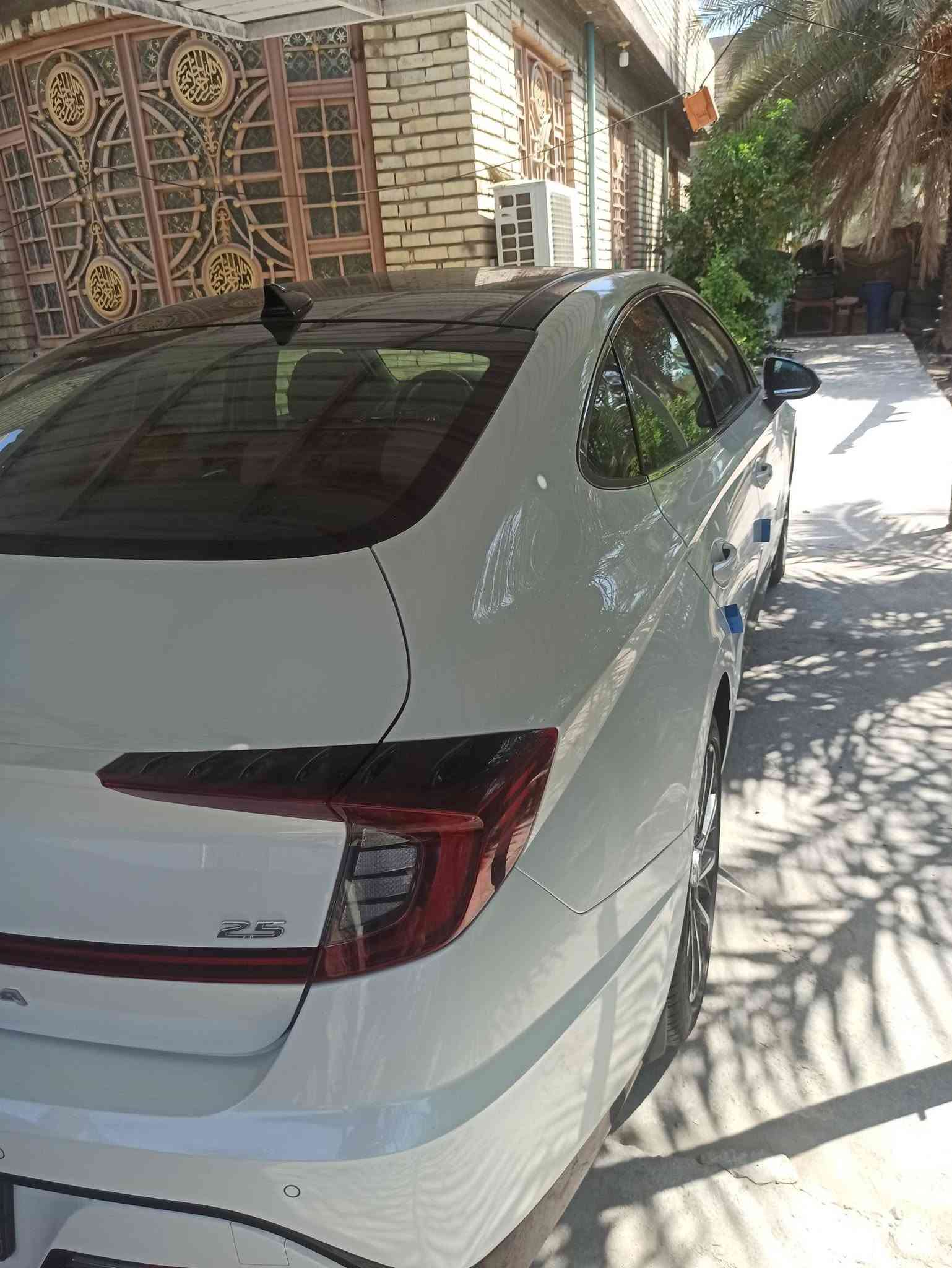 سلام عليكم سوناتا خليجي للبيع فقط موديل 2022فول مواصفات واحد على واحد كفاله عامه من كل شي سياره جديده بوضع الشركه ماشيه 34الف مكينه 2500 رقم بغداد انكليزي تحويل مباشر مكانهه كربلاء الحسينيه السعر 198وبيهه مجال بسيط تواصل على الرقم ***********
