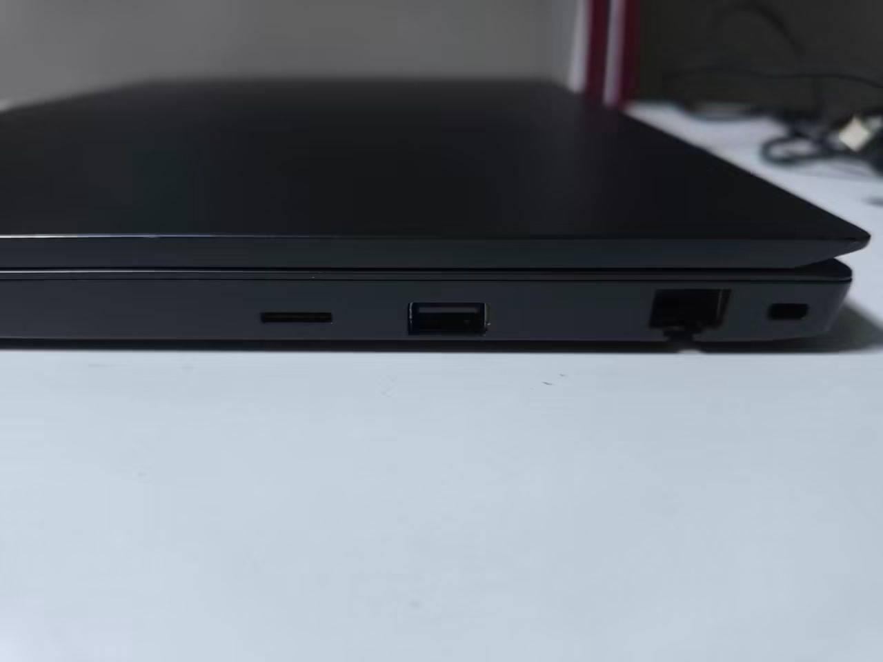 لينوفو ThinkPad E590 • Core i5 جيل ٨ • ٨ جيجا رام