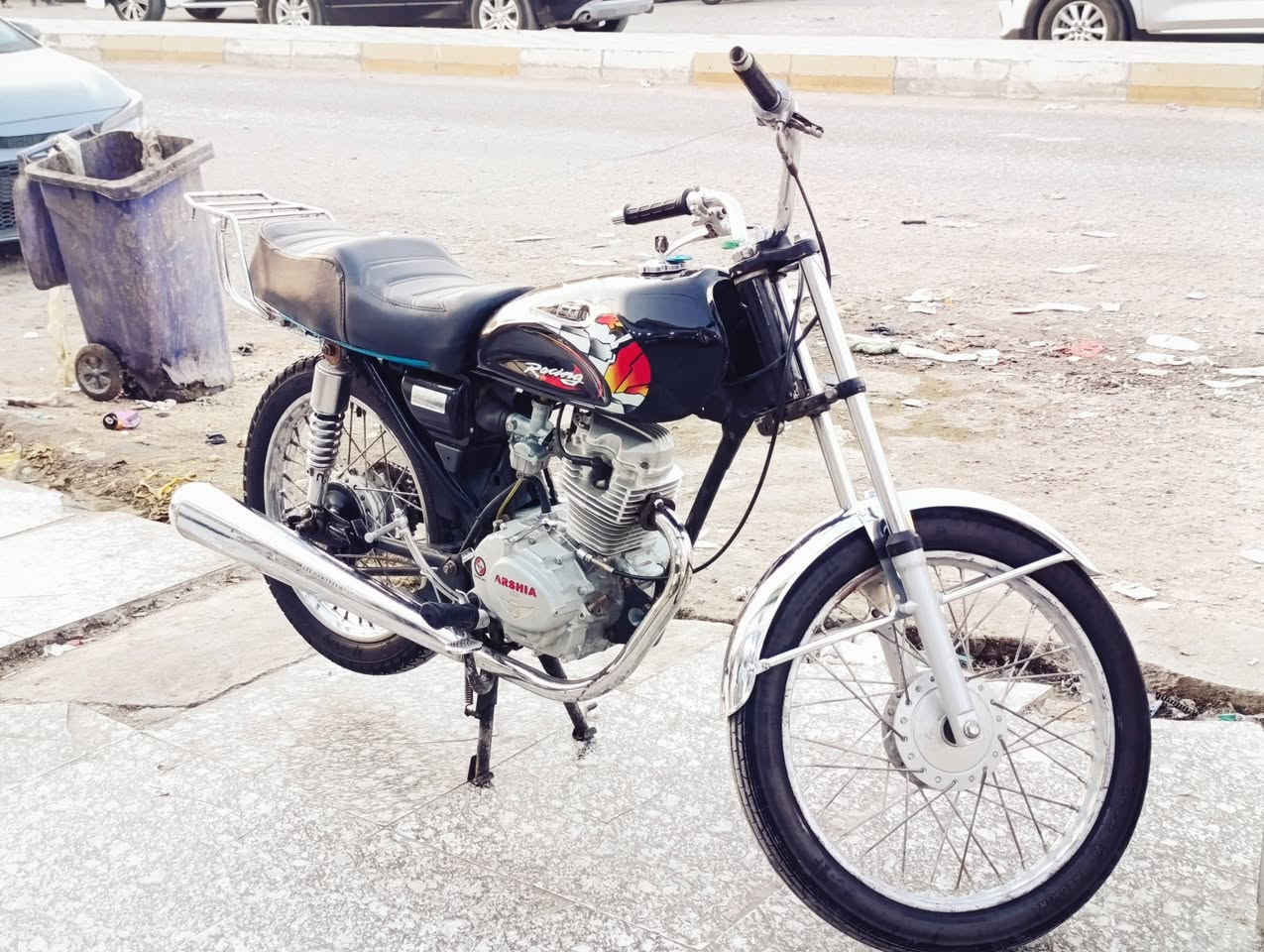 السلام عليكم دراجه للبيعع كلك كلك الدراجه نضيفه محرك يخبل الدراجه جديده احله من الصوره كفاله سرقه وعشاير كشن تفصال السعر 450 وبيه مجال وينهم الجنايه ابلاش الله شاهد الاستفسار اكثر اتصل ع الرقم *********** وبيك خير وتدلل

