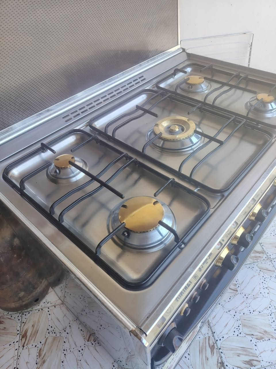 نظيف جدا كريازي مصري ستيل  كلة شغال السعر ٢١٥  كربلا ***********
