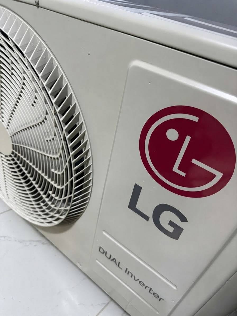 سبلت LG حجم  ( طن ونص   ) تايلندي اصلي 
 انفيرتر تحكم امبير اخو الجديد  غاز 410 
يشتغل على السحب على 4و6 و8 امبير 
نظافة 💯% 

سعره الجهاز  550 نهايته قفل

مع كامل ملحقاته  بواري ريمونت قاعده وايرات غازه مال الشركه مقفول 
 مغسول وكامل يعني تشد وتترحملي 

📍مكاني بغداد قريب الشعب بوب الشام 
📞للاتصال بالرقم ***********او وتساب
يوجد خدمة توصيل 🚛 داخل بغداد
