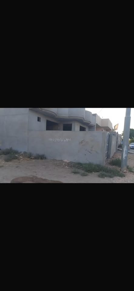 بيت هيكل للبيع في رابرين سبعه نيسان كدام اسكله خورشيد مساحه ٢٠٠متر سعر٢٤  مليون وبي مجال  بسيط للشراي 
تتكون من استقبال و هول و مطبخ و صحيات و غرفتين
للاستفسار 
اتصال   ‭***********‬
