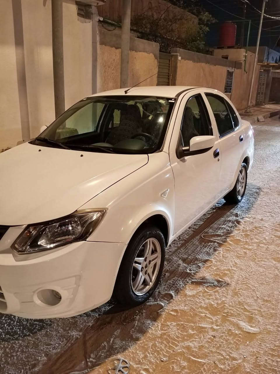 سلام عليكم سياره سايناء مويل ٢٠٢٢ اقصاد نهايتها ٢٠٢٦ اتصير حره راعيها موجود يمي مباشر وكاله السعر ٥٧وبيها مجال رقم التلفون *********** البصرة, العراق
