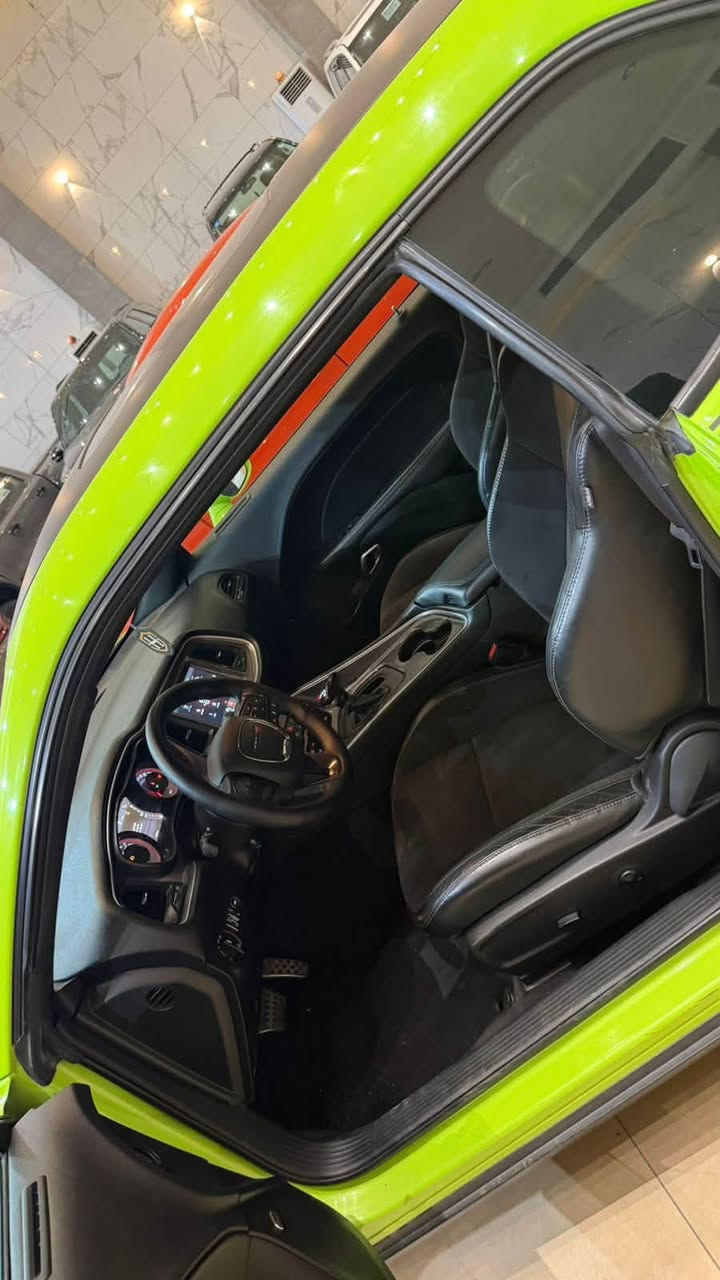 Dodge Challenger T/A 5.7 HEMI
الموديل : 2019 🇦🇪 خليجي
الوكالة : هارلم
ماشية 32٫000 الف

(بيها بنيد مبدل فقط)

المواصفات :
فتحة سقف
كشنات كنتارا + Alcantara
كشنات تبريد وتسخين
رادار + مانع تصادم
كاميرا + حساسات
شاشة Uconnect
Paddle Shifters
جنوط T/A 20
عادم رياضي
5.7 HEMI V8 — 370 حصان

📩 السعر 239 ورقة وبيها مجال بسيط💹
📍 موقع البيع : بغداد
📞 ***********
