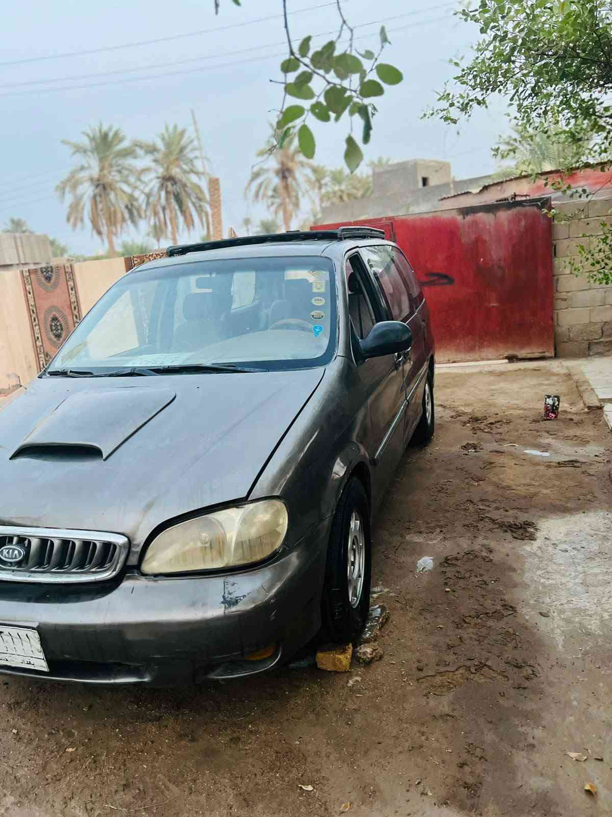سلام عليكم  كرنفال للبيع   نضيفه  مصبوغه جماليه.         بدون ضربه موديل 2000  مكينه كاز     بيه نتقيص  حداده  نص عمر ه بيع هذه موجود سياره بسمي ثاني يوم داولك  رقم بغداد سعر 38بيه مجال  مكاني سماوه هو رميثه ***********
