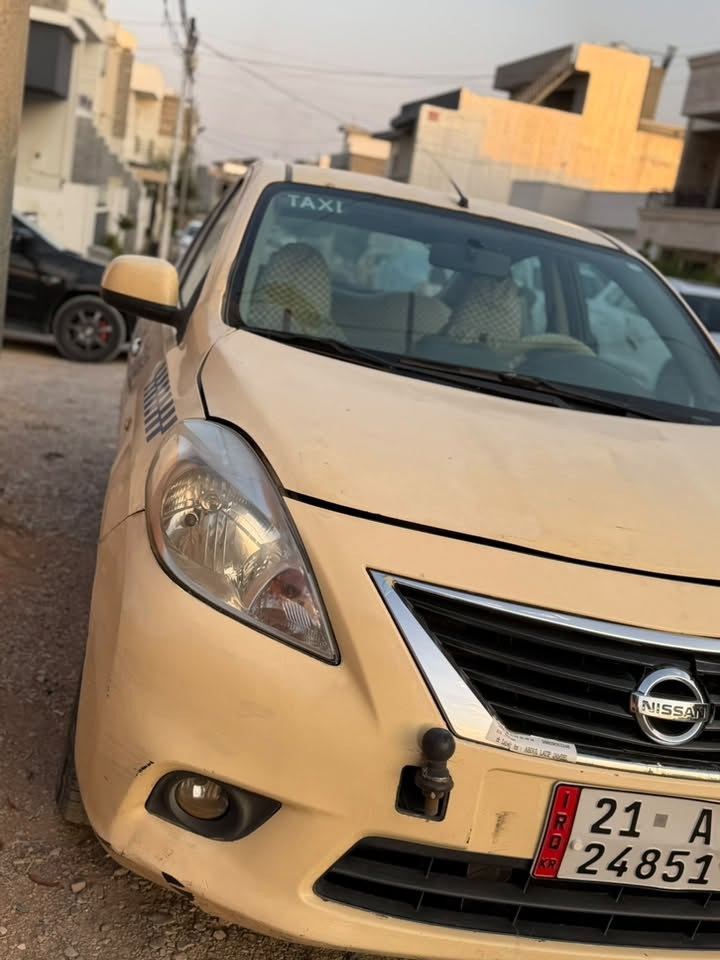 لاکشمیبای مۆدێل 2013
سەنەوی تازەیەو بەناوی خۆمەوەیە تا ٢٠٣٠
گێر و مەکینەو تەبرید بەشەرت
تەنها سنوقی گۆڕاوە
گێر ئۆتۆماتیک

***********
نرخی ١ دەفتەر
