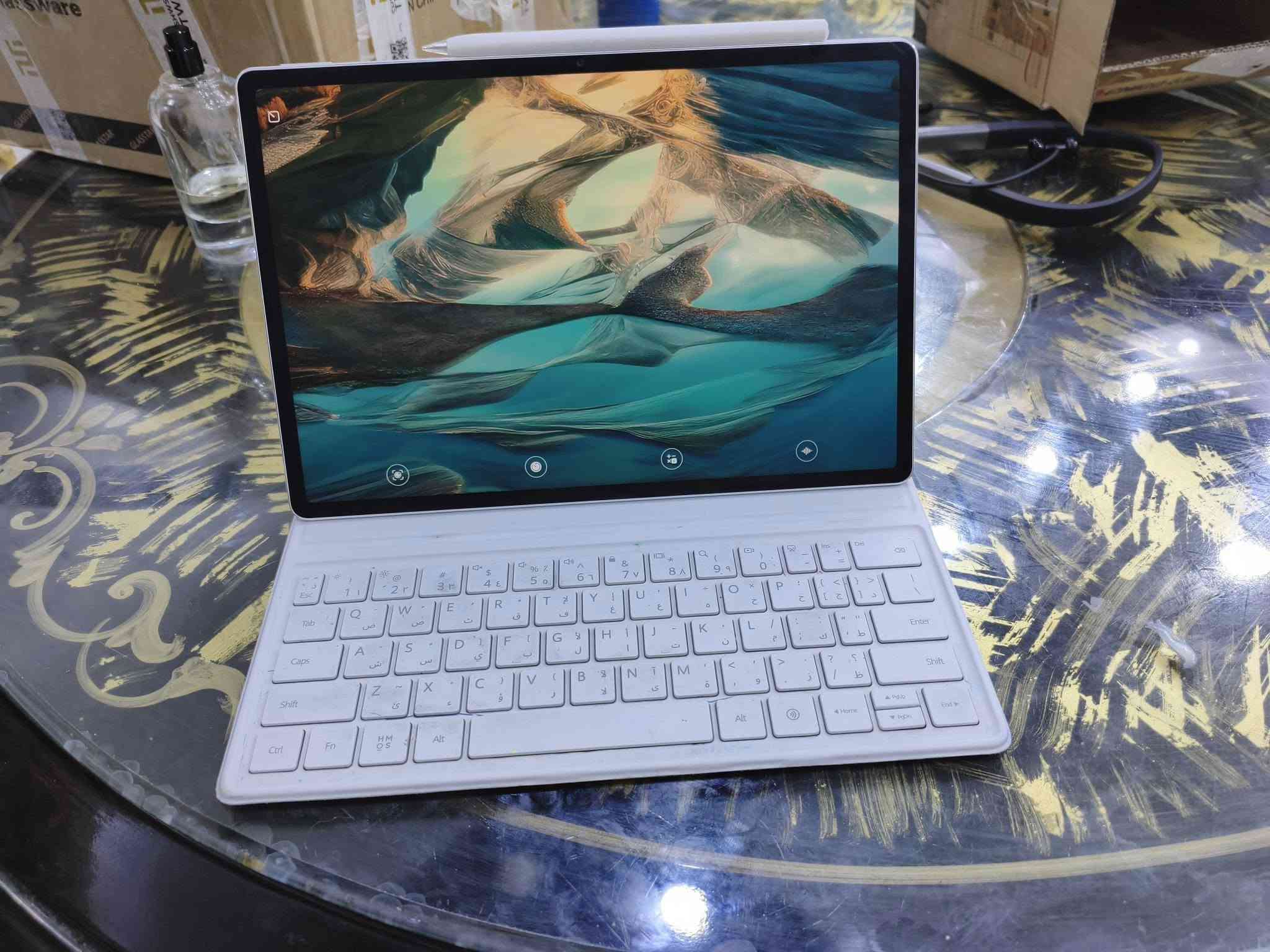تابلت HUAWEI MatePad 12 X بحالة ممتازة جداً (نظيف كالجديد)
الجهاز: هواوي ميت باد 12 إكس (HUAWEI MatePad 12 X)

​الذاكرة العشوائية (RAM): 12 جيجابايت

​سعة التخزين: 256 جيجابايت

​نظام التشغيل: HarmonyOS 4.2.0

​الحالة: الجهاز نظيف جداً وخالي من أي خدوش أو عيوب، شغال 100% وما فك نهائياً.

​الملحقات: مرفق معه الكيبورد الأصلي والقلم.

​التواجد: بغداد - حي العامل.

​للإرسال أو الاستفسار (اتصال أو واتساب): ***********
