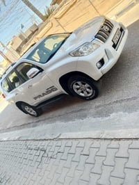 برادو كويتي • ٢٠١٢ • ٧ راكب