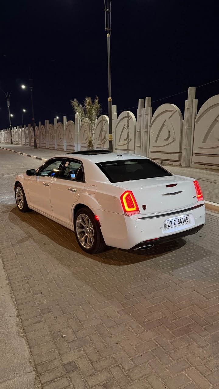 اوباما 2020 خليجي وكالة (ليث العبيدي )كلين فول مواصفات ابلاتنيوم اعلى فئة بالاوباما داخل قرميدي بلاد رادار
‏‎  لون ابيض  
***********
***********
               
موصفات
‏‎مكفوله كفاله عامه 
‏‎سيارة ماشيه 63  الف   
‏‎سياره جديده لووك 
‏‎ رقم اربيل الجديد تحويل مباشر 
‏‎المحرك : V6.  3.6L .
‏‎المواصفات :
كلاص حار بارد 
برده خلفية 
رادارات امامي وجانبي 
اشاره مري ومري قلاب 
فتحه سقف بانراما 
‏‎* ويل قياس 20 انچ كروم طافي بلاد تخم تاير جديد  . 
‏‎* ستيرن ابو الطوك  . . 
‏‎* كشافات الضباب زنون . 
‏‎* المصابيح الأمامية مع LED . متحرك 
‏‎* حساسات . امامي وخلفي 
‏‎* شاشه كبيرة مع نظام ملاحة نفكيشن GPS .‏‎* الشاشة مع اوپشنات SRT . ‏‎ .‏‎* مقاعد أمامية كهربائية عدد 2‏‎* مقاعد أمامية  تبريد وتدفئة . دوس بانزين وكهرباء كهرباء ‏‎* تشغيل عن بعد . ‏‎* ستيرن كهربائي . * تدفئة ستيرن . ‏‎* محدد سرعة . ‏‎* تلفون بلوتوث . ‏‎* كاميرا خلفية .‏‎* مرايا متحسسة للاضاءة العالية .‏‎* كير شفتر بالستيرن . ‏‎* دخول ذكي سيارة فول لاخير كلش تراية مال زيرو 

‏‎*العنوان: البصرة البصرة, العراق
