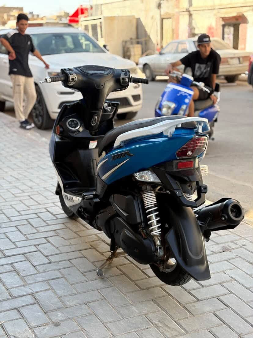سلام عليكم شباب جيتي للبيع دراجه كفاله عامه دراجه نضيفه دهن كله امزويل بانزين محسن بين قوسين مال جناي معروضه بمليون او بيهه مجال للطيبين مكاني بغداد مدينة الصدر رقمي *********** اتصل وتدلل ♥️.
