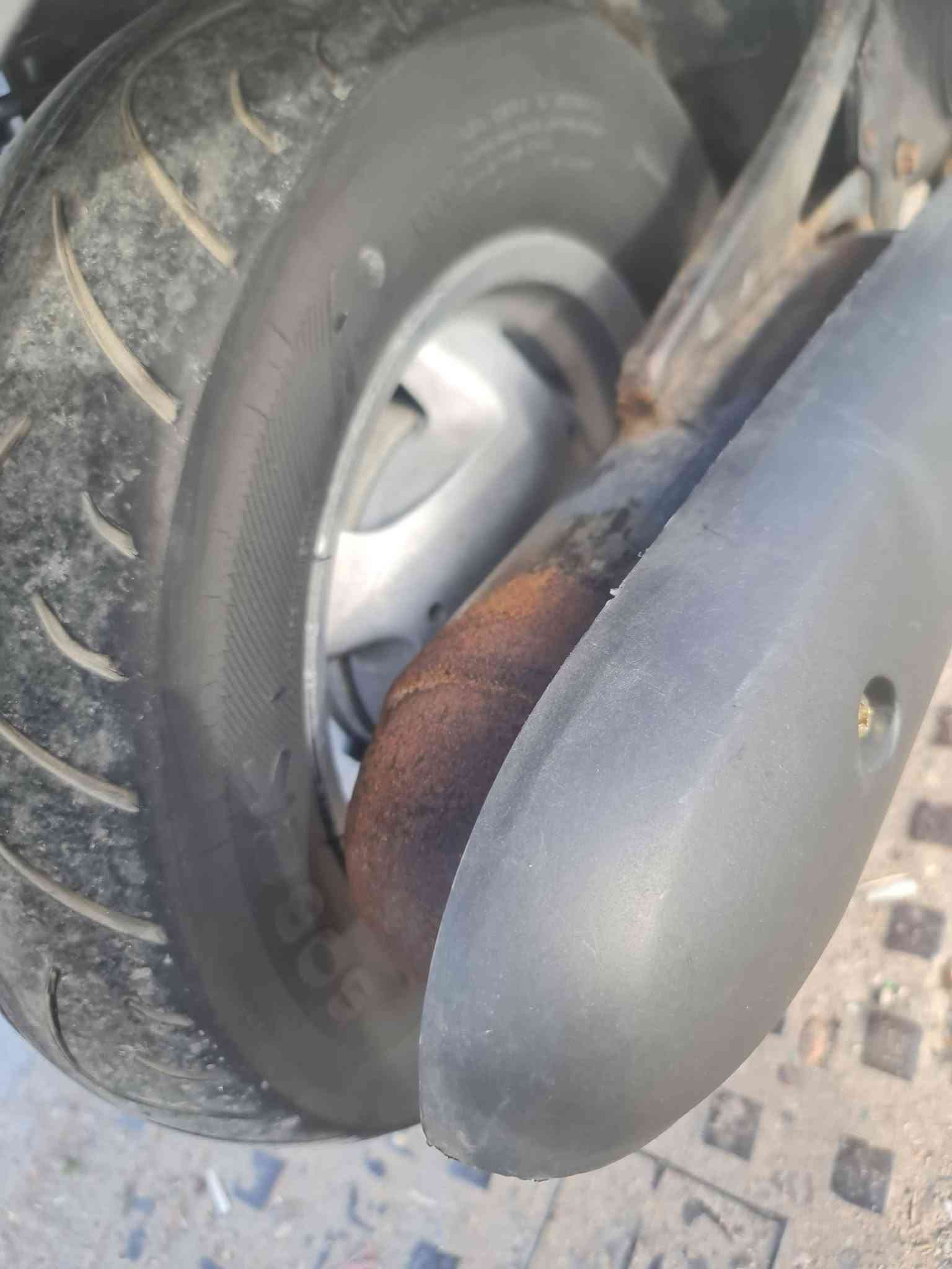 سلام عليكم دراجه بيكم  دراجه جديده بعده لوك نضافه ١٠٠ بل ١٠٠ سلف وهندر اشاير عالي ناصي كيجات كيلو متر وبانزين استان كهربائي شغال قفل ستيرن كله شغال بيه محرك ناعم اخرس بلادي ممفتوح  شلعه ومعدل كابريتر بلاديه كفرات بلاديه دراجه كله بلاد شرط جيبلك فيتر وتعال يله تأخذه اوراقه كامله وصل معرض ومنفيس السعر ٦٥٠مكاني مدينه الصدر شراي يتصل ***********
