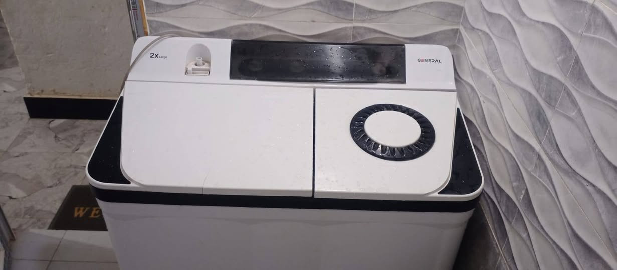 السلام عليكم غساله للبيع نوع جنرال 2XL الحجم الكبير مستخدمه 3 مرات فقط ومتروكه اكثر من 3 اشهر تحتاج ادامه فقط السعر 100 العنوان الحبانيه 
لمعلومات اكثر وتساب ***********
