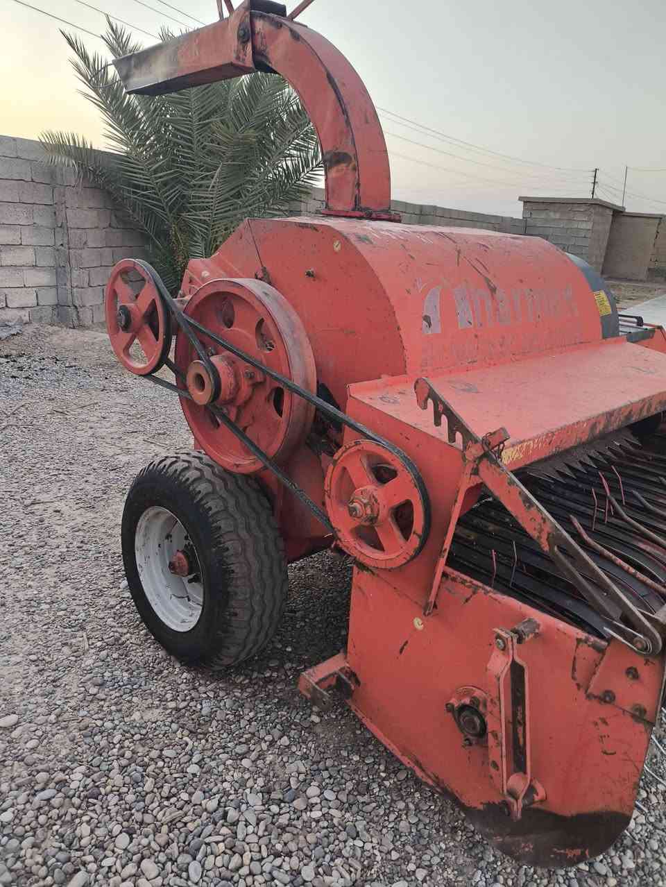 يوجد لاهومه للبيع + 3 عرباين
نوعيه    هارمك 
درجه اولى 
طخم تايرات جديد 
شغاله درجه اولى اي خلل ماكو 
ـــــــــــــــــــــــــــــــــــــــــــــــــــ

وايضاً العرباين 
اي خلل ما بيهن 
كلوو درجه اولى 

للاستفسار 
***********
