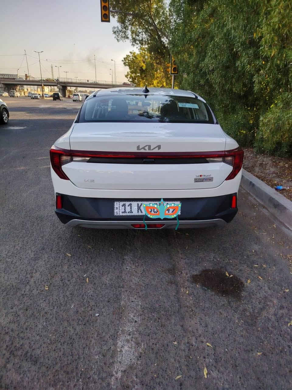 السلام عليكم 
كيا k3 المكسيكي 
موديل 2025
محرك 1600دوش
كير AT
ماشية 45
بيها شوي صبغ بلبنيد اويم علامة الجنطة شي قليل 
رقم بغداد بسمي متواجد بغداد البياع 
سعر 138بيها مجال 
***********
