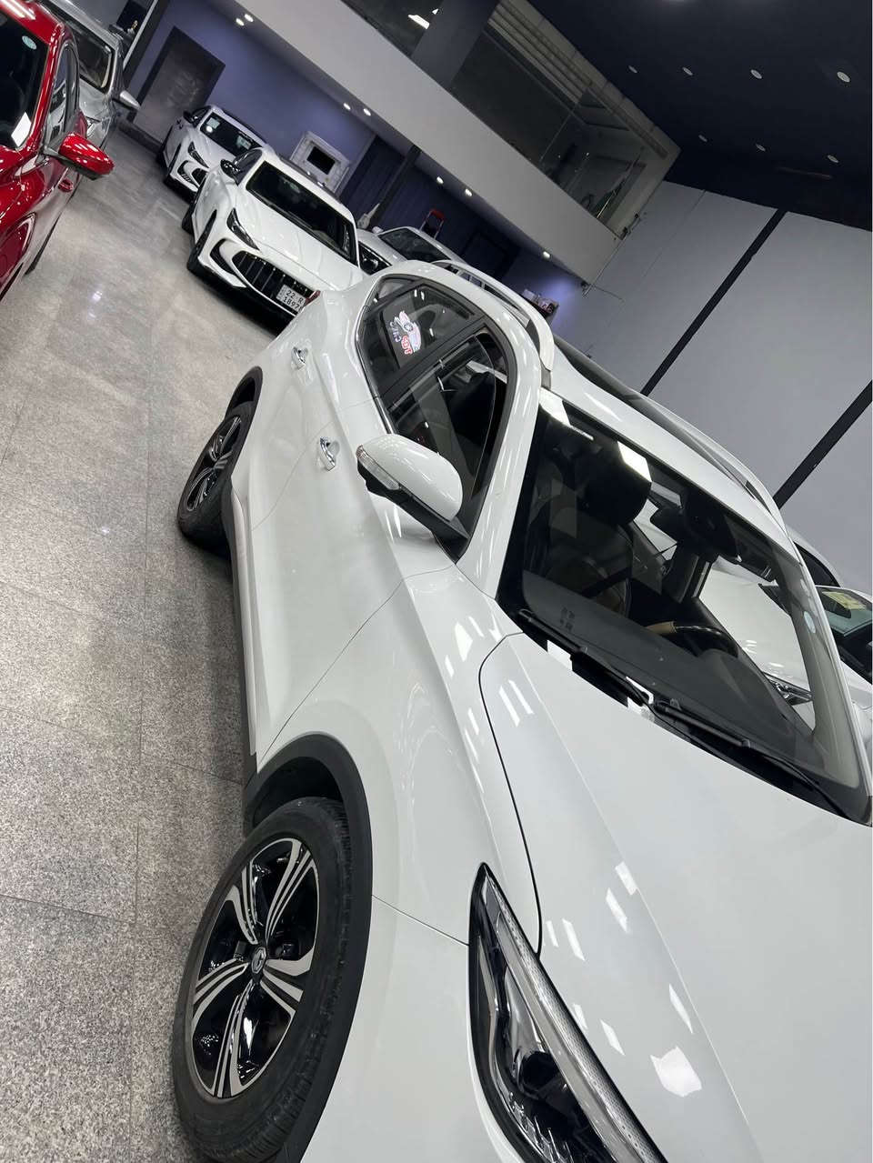 Mgzs  2023  فول مواسەفات کە گۆتت luxury   یانی قەپات مواسەفات دەبل پانۆرامە     بەس بۆنیت کەمەک تەزرەکوت هەیە و ٣٦ هەزار کم رۆیشتیە سعری  118وەرەقە 

***********رەقەم أربيل, العراق
