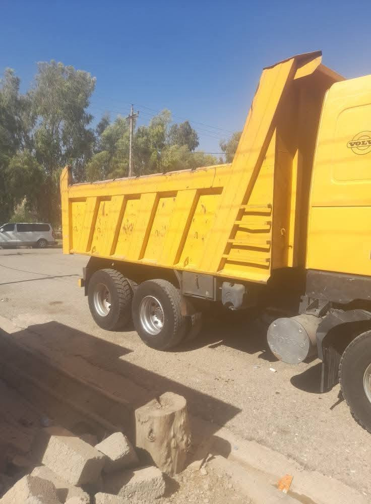 سلام عليكم للبيع فالفو موديل 2000 مجموعة شفت محرك 420 لا صرف ولا بخار  كير 3×3 شاصي مكفول قماره بلاديه تخم تاير جديد رقم اربيل بسمي تحويل مباشر  مكان السياره بغداد بسماية ناحية الوحده للستفسار اتصل ***********************
