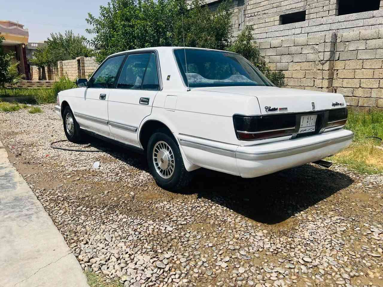 السلام عليكم سياره سيدان للبيع موديل 1990محرك كير بطه 2500 شرط  تبريد ثلج صدر نضيف تايرات جدد رقم صلاح الدين الماني مميز شرط التحويل صبغ جاملغ خلفي فقط السعر 57 وبيها مجال
اتصال ***********
