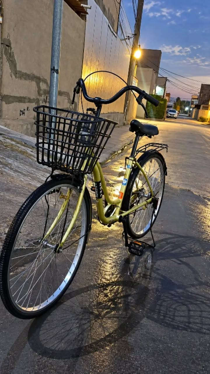 ياباني • حجم ٢٦ • نضيف