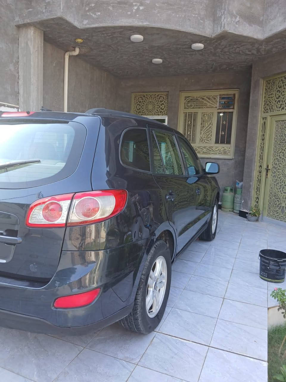 سلام عليكم سنتافيا وارد امريكي محرك ،٢٤٠٠,محرك كير حاله جيده مصبوغه حزام بيه ضربه بين جاملغ ولباب رقم بغداد سياره حاله جيده سعر 105$ رقم ***********
