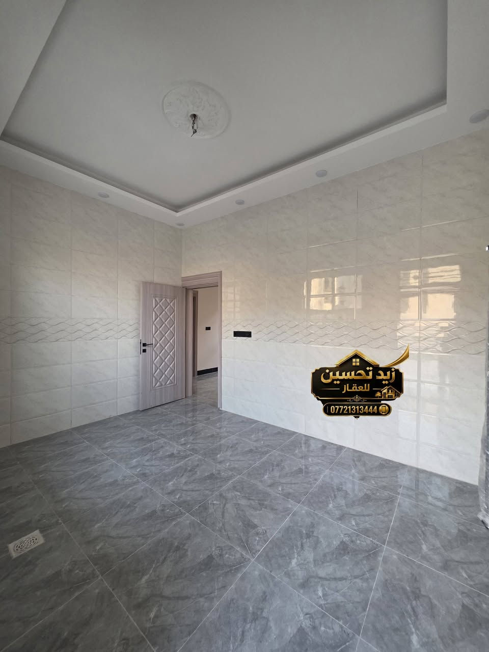 🏠 دار للبيع في تكريت – الديوم (منطقة 16 ألف)
​المساحة: 100 م² (الواجهة 10 م × النزال 10 م).
​الموقع: بظهر شارع 30 م، قريب من جامع التوفيق على شارع 15 م (صدة مرغوبة على طريق بغداد).
​التشطيب: سقف جبسن بورد ونقشات حديثة.
​التفاصيل:
​3 غرف نوم.
​صالة استقبال + 2 صالة وسطية.
​مطبخ + مناور.
​3 مجاميع صحية (داخلية وخارجية).
​📞 للاستفسار والتواصل: *********** ☎️
