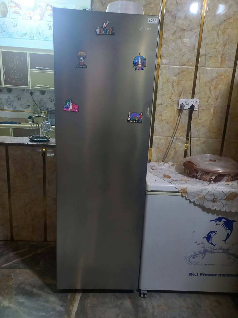 مجمدة عامودية • تتحول لثلاجة • ١٧٥