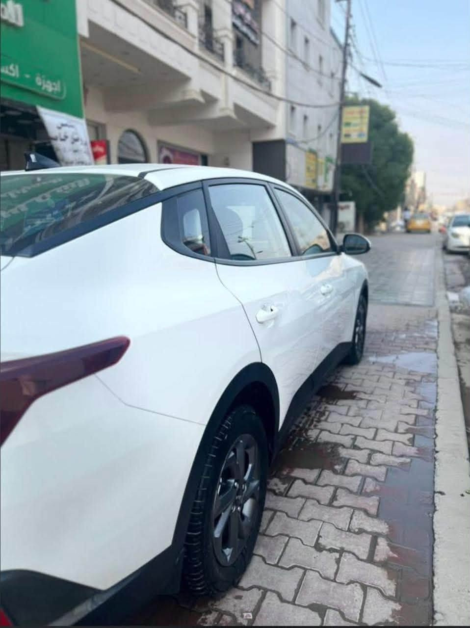 السلام عليكم
K3مكسيكي 2024 
رقم بغداد باسمي تحويل ثاني يوم 
ضمان لدوليه 
مواصفات عاديه 
مري شفط 
ويلكب 15
4دسك
شاشه ابل كاربلي 
كامره 
عدادات ديجتال 
محرك 1600دوش 
كير AT
اريل نفكيشن 
حساسات خلفيه 
حساسات اماميه
قطعتين تبريد 
سياره مكفوله كفاله عامه من ضربه ورصعه وبارد وتبديل لسونار مرفق بالصور
ماشيه 14الف 
مكاني بغداد لدوره 
152 ورقه وبيه مجال للشراي 
***********
