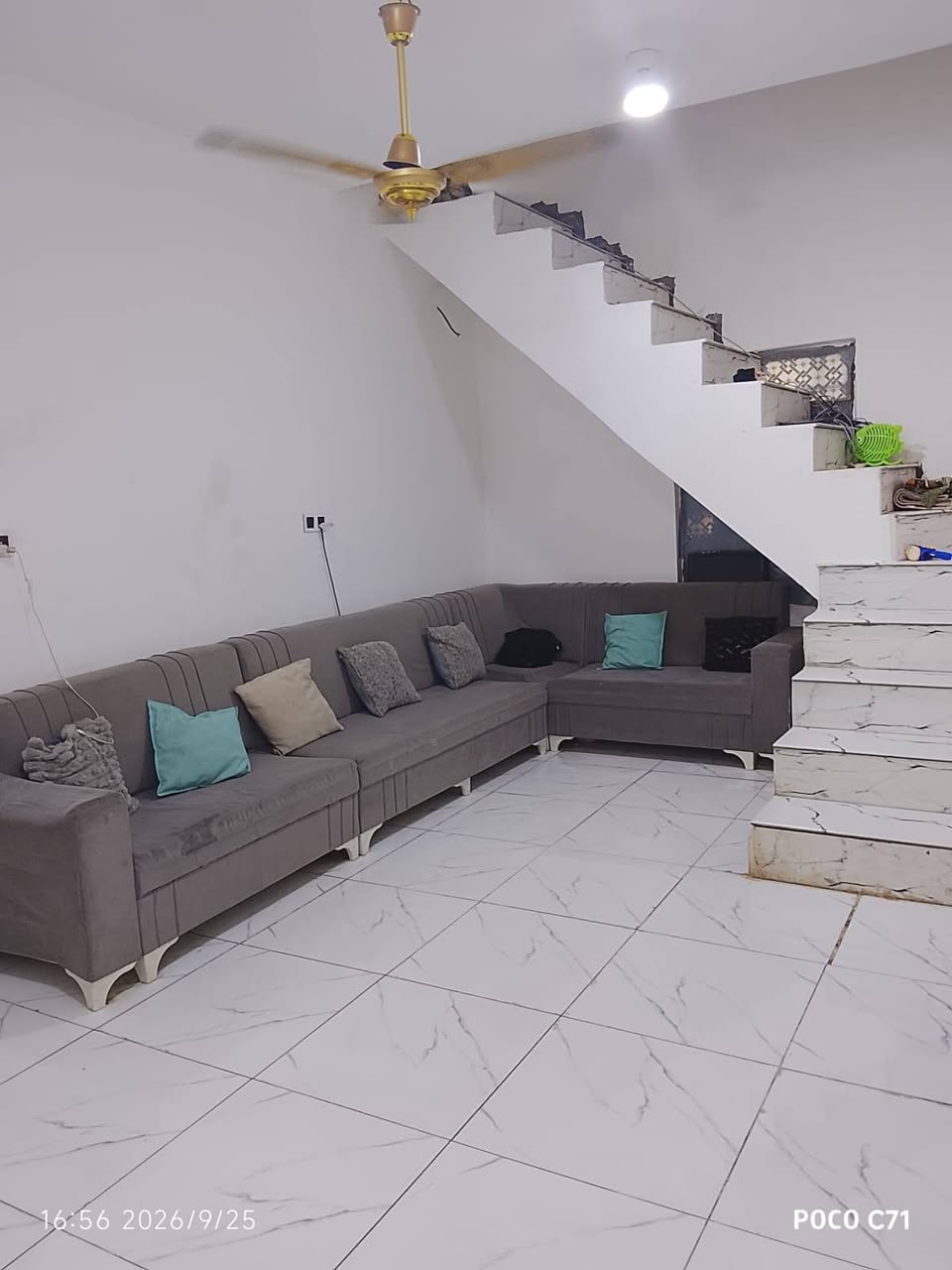 السلام عليكم بيت للبيع الحبيليه الثانيه على الحلو يم ال نياز مساحه 260 مبني 130 ومتروكه 130 بناء البيت غرفتين وصاله ومطبخ ودوانيه البيت جاهز بناء البيت بلوك السعر 47 مليون رقم ***********

نص مكتوب في الصور:
- 16:57 2026/9/25 POCO C71
- 16:56 2026/9/25 POCO C71