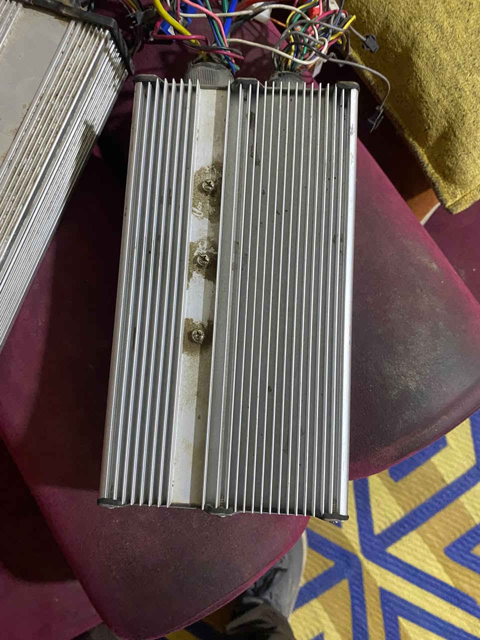 ويرهم ع كل الدراجات عقل ستوته وبكيب
اني مفصخهن بيدي 72v ويشتغل ع 60v

يعني 5 بطاريات او 6 بطاريات

اقتصاديات ميسحبن هواي

سعرهن ثنينهن 50 الف 

يتوفر توصيل لكل المحافظات

*********** للتواصل واتساب

او على الخاص
