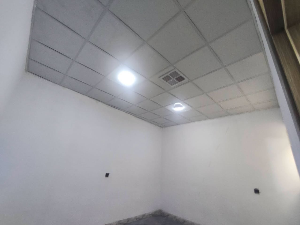 رقم الاعلان 2481
#دار للبيع 100م
صفر _مامسكون _zero
كركوك بنجاعلي قريب جامع برواداران
#مكونات (غرفة نوم مطبخ استقبال وصحيات وكراج سيارة)
نظام دكت 
فول خدمات
فرع عريض
فرع تبليط
ماي حلو بين يوم ويوم
قريب من مدرسة
#سعر 30 مليون وبي مجال
📲 *********** واتساب
📲 *********** واتساب
#مكتب_ازاد_للعقار
