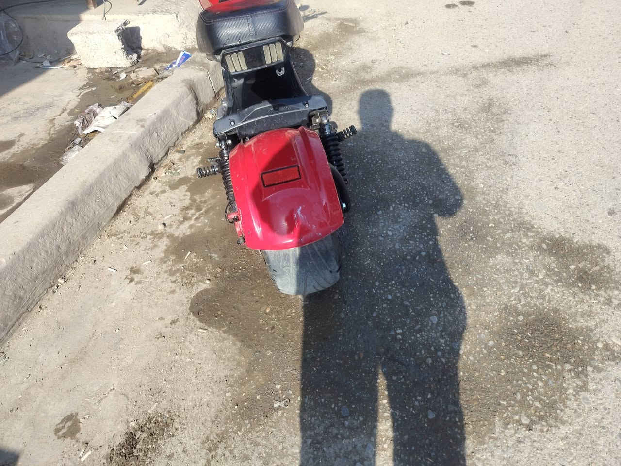 متاح دراجه شحن 6 بطاريات السعر 550 بغداد الجزيرة السياحيه هاتف ***********
