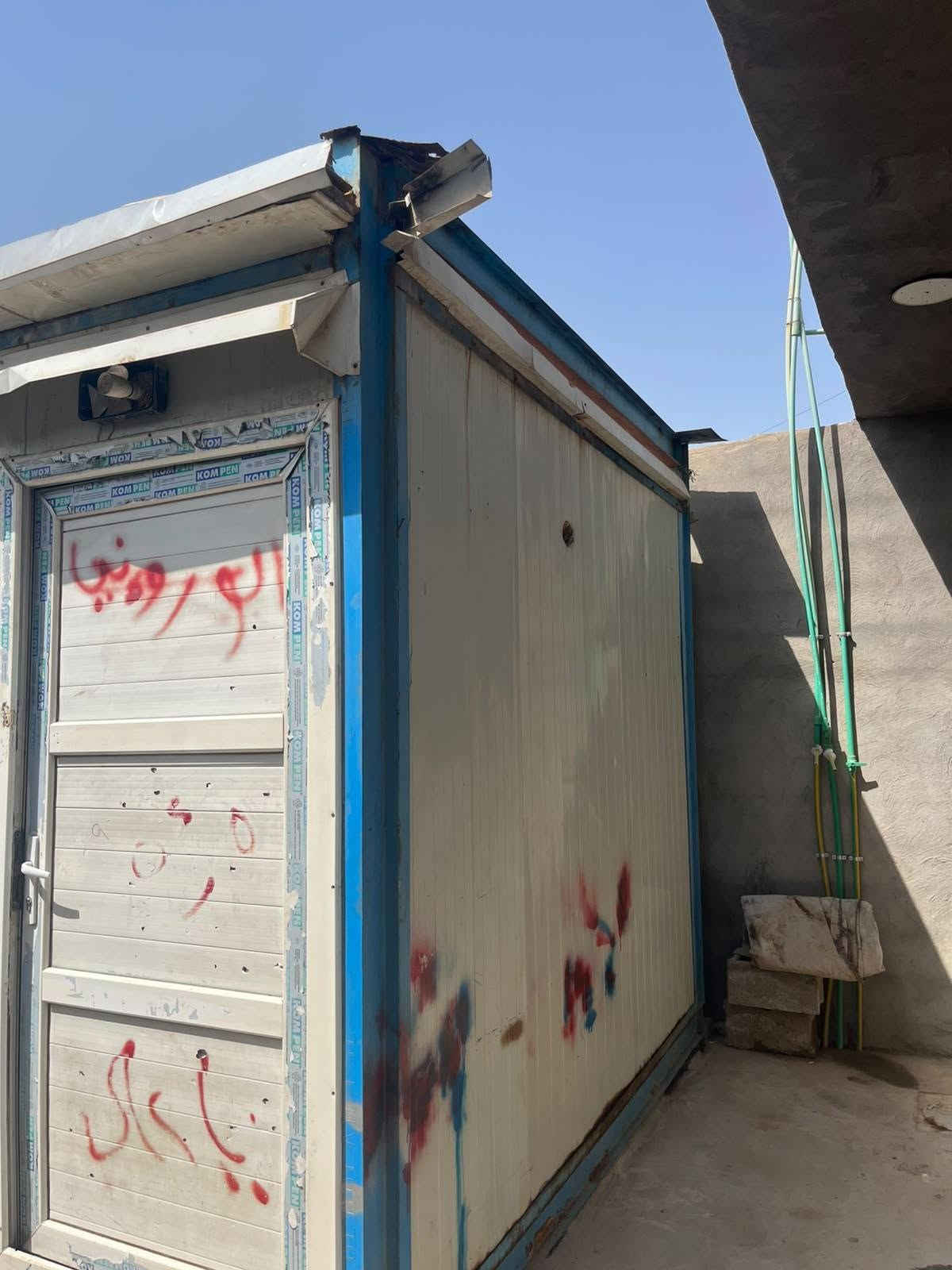 سلام عليكم كرفان للبيع مكان بغداد ابوغريب طول 12،عرض4للشراي ***********
