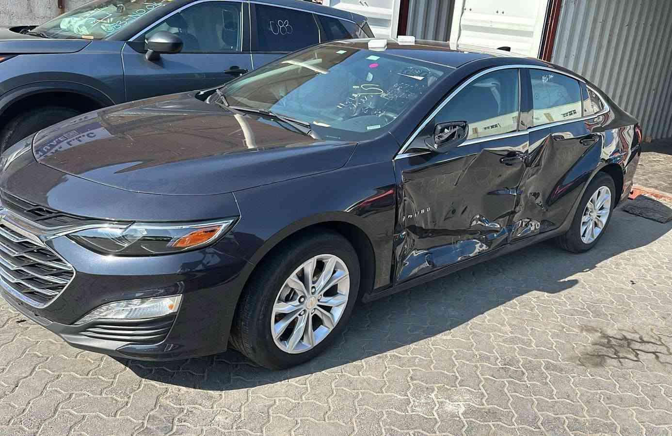 ماليبو 2023  LT للبيع حره بدون رقم 
محرك 1500 بدون ايرباك ماشيه 37 الف كيلو

الحادث مبين بصوره ونفس البيبان مصلحات بدون تبديل 

سياره مضمومه ماشيه قليل 

السعر 128

***********

مكان سياره واسط
