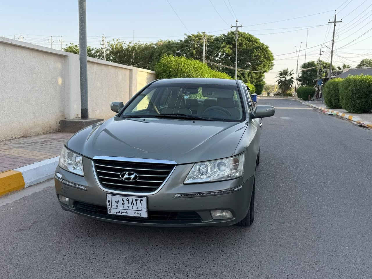 سوناتا 2009  وارد امريكي
ضررها من امريكا الجاملغ امام السائق واكو تصليح بالداخل  
بيها جراد بالكشر البنيد والقمارة والصندوق ما بيهن شي فقط الكشر 
السعر ٨٠ ورقه وبيها مجال بسيط 
بيها ملاحظات اخرى بسيطه 
 صدرها نص عمر 50%
المحرك 4سلندر لا تنقيص ولا تبخير 
الكير تمام الحمدلله 
رقم بغداد بأسمنا 
رقم الهاتف : ***********
                  ***********
الباقي واضح بالصورة 
اقره المنشور زين شوف الصور زين واتصل اذا عجبتك
