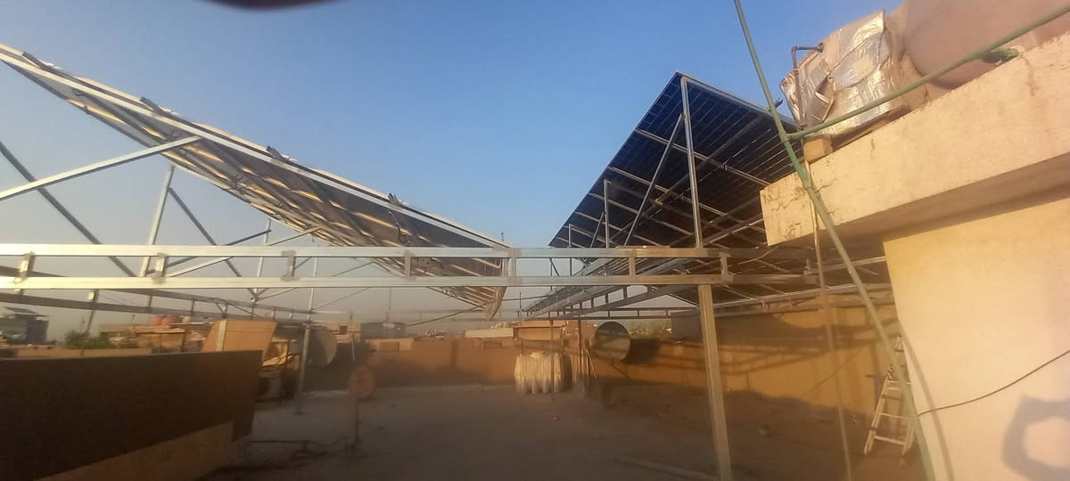 السلام عليكم 
اني حداد واشتغل طاقة شمسية وصور شغلي بالمنشور وهذا رقمي ***********
