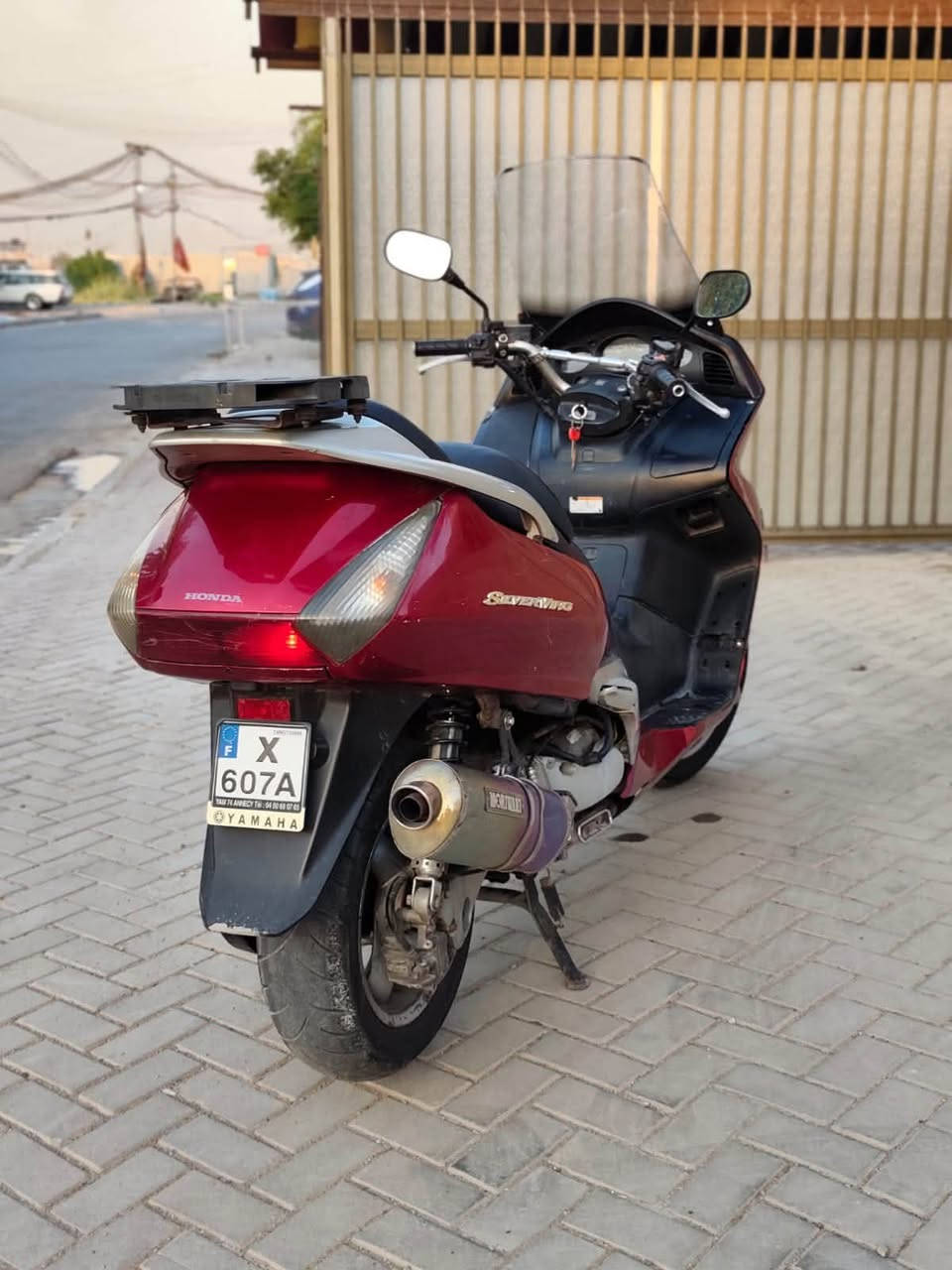 السلام عليكم سلفرونج مكينه 400 كفاله مكينه وكلجات شلعه ومعدل 160  مكينه هااون ماشيه 34 بلاديه دراجه حماوه ثابته نص  ترايك لشمال السعر مليون 800 وبيها مجال مكاني زعفرانيه 
***********
