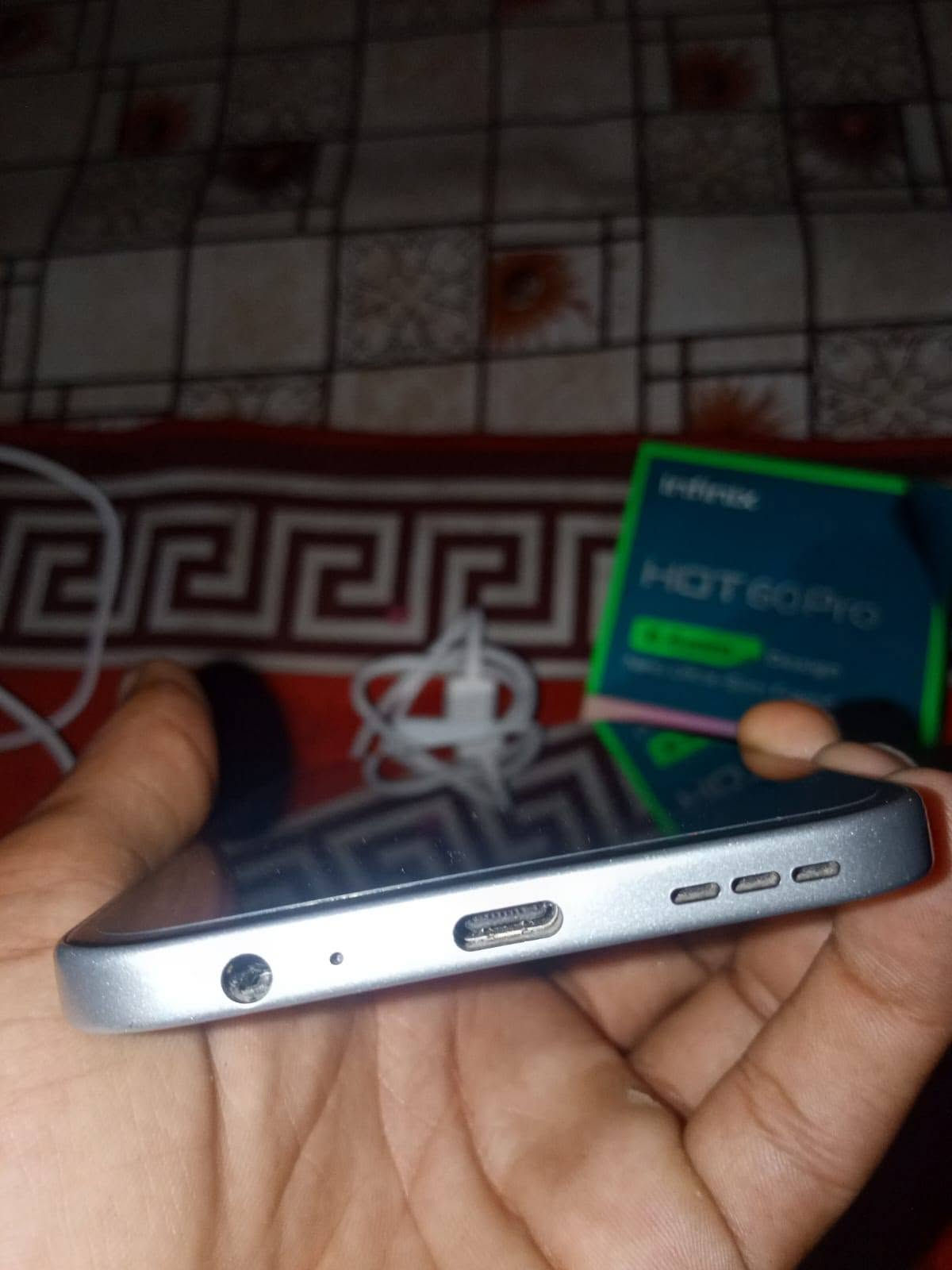 سلام عليكم انفكس هوت 60برو 
مواصفات داخل صور 
جميع ملحقاته وياه 
استخدام 3اسابيع 
ب350بيه مجال للشراي

نص مكتوب في الصور:
- هاتفي XOS 16.3.0 التحقق من التحديثات اسم الجهاز Infinix HOT 60 Pro التخزين ٢٥,٦٣ غ.ب / ٢٥٦ غ.ب الطراز Infinix X6885 وحدة المعالجة المركزية Helio G200 RAM ٨,٠٠ غ.ب+٥,٠٠ غ.ب الكاميرا الخلفية 50M الكاميرا الأمامية 13M البطارية 5160mAh الشاشة ٦,٧٨" Super-Resolution EyeComfort
- Infinix X6885
- Helio G200
- ٨,٠٠ غ.ب.+٥,٠٠ غ.ب.
- 50M
- 13M
- 5160mAh
- ٦,٧٨" Super-Resolution EyeComfort Display
- 16
- 16.3.0.145SP08(OP004PF001AZ)
- V1.1
- 1479637633003572
- معلومات الهاتف
- بطاقة الضمان الإلكتروني
- المعلومات القانونية
- طراز هاتي
- وحدة المعالجة المركزية
- RAM
- الكاميرا الخلفية
- الكاميرا الأمامية
- البطارية
- الشاشة
- إصدار Android
- رقم الإصدار
- إصدار الجهاز
- الرقم التسلسلي
