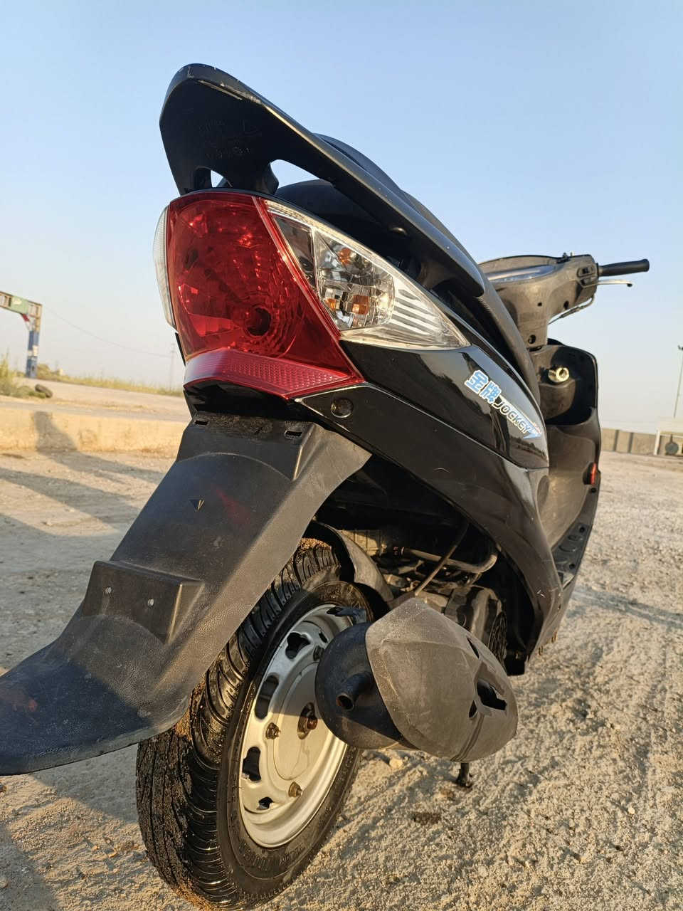 فحل كامكو موديل 17  V2
دراجه زيرو كارتون صارلهه شهرين ماخذه ربه 

ماناقصه اي شي لايت اشاره كلشي شغال بيهه 

مكفول من كلشي مكينه اتخبل 

السعر خاص 

***********
