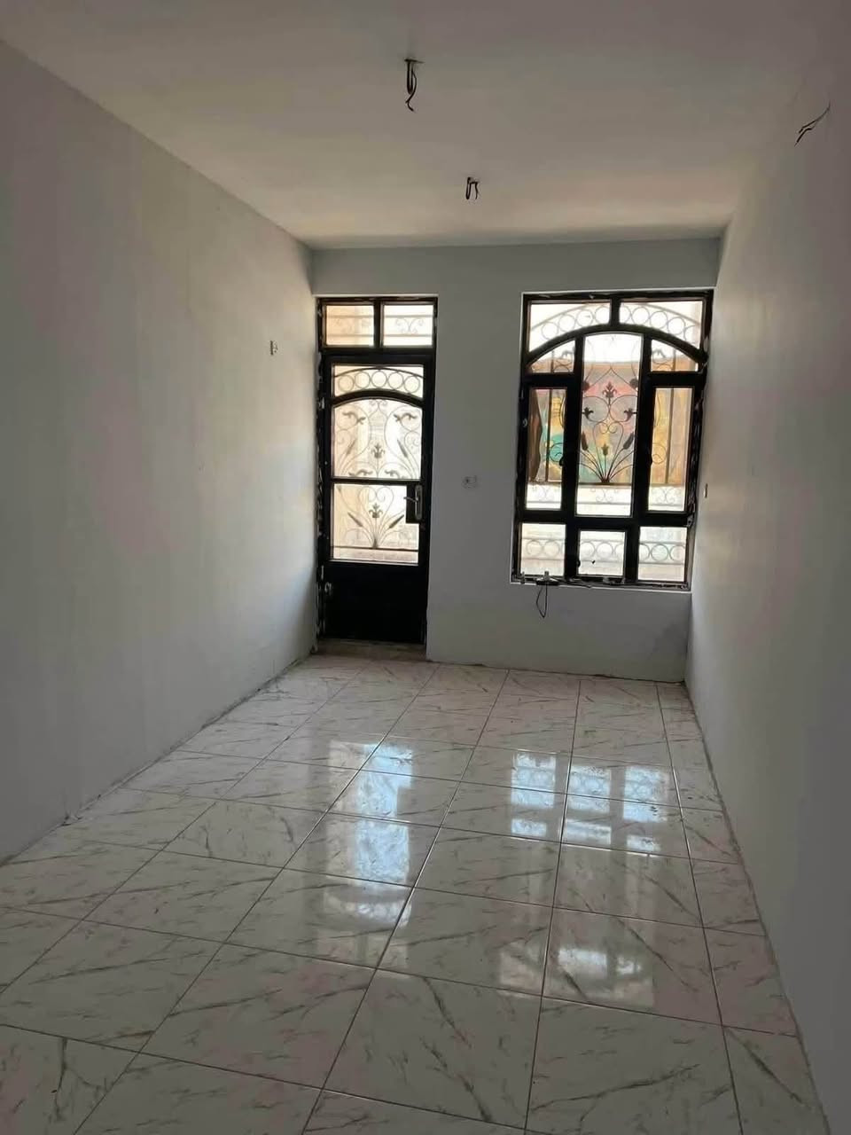 السلام عليكم زبائننا الكرام 🌹
🏡 دار للإيجار – بناء حديث

📍 الموقع: شارع عدن

✨ بناء نظيف ومرتب، جاهز للسكن.

🛏️ يحتوي على:

* 3 غرف نوم

* مطبخ

* خدمات

📍 قريب من جميع الخدمات.

💰 الإيجار: 550 ألف دينار (قابل للتفاوض).

📞 للاستفسار والتواصل عبر واتساب:

حسين الدراجي

***********

🏢 مكتب الباسم للعقارات
