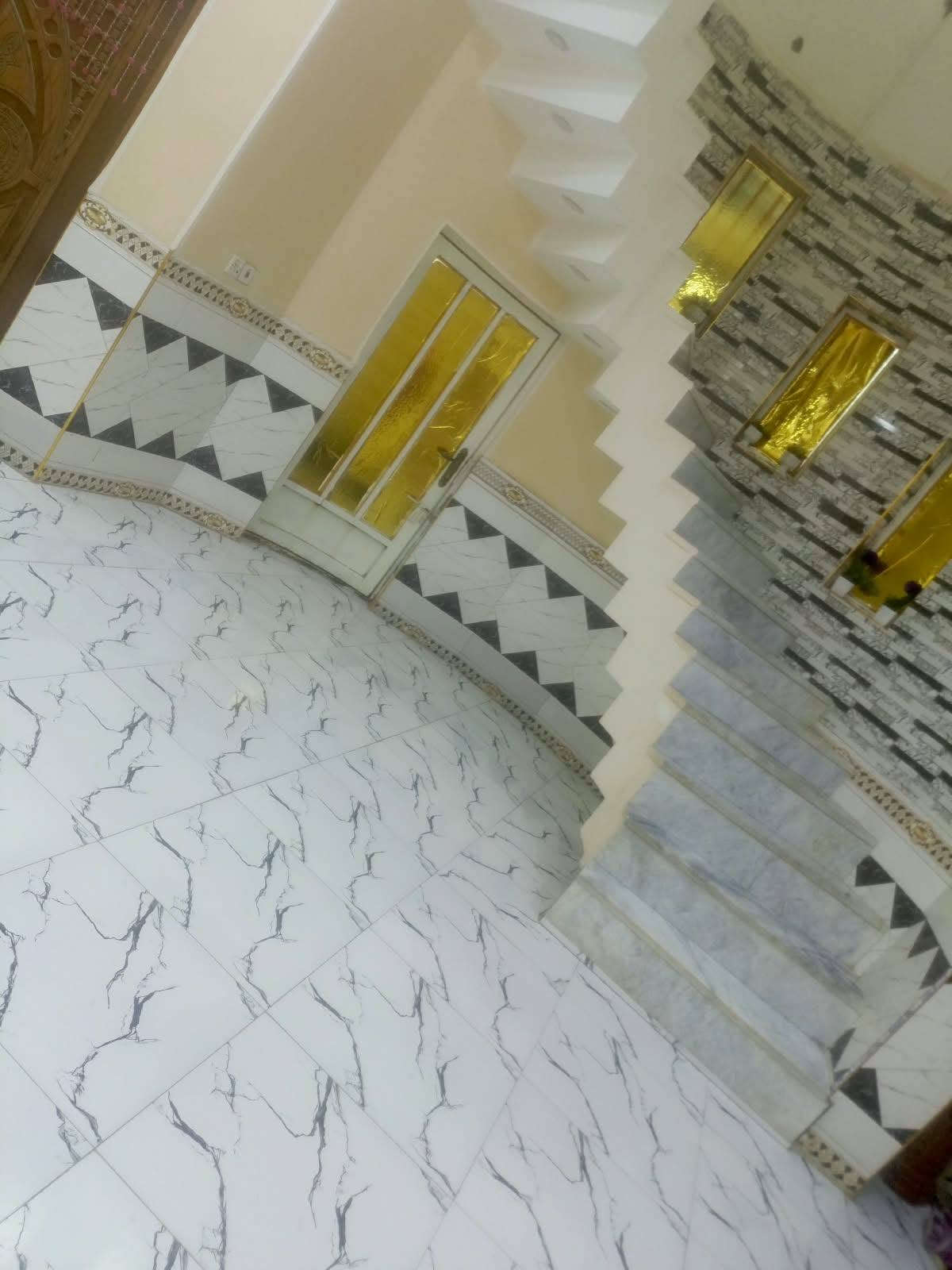 سلام عليكم بيت ٢٠٠م طابو صرف بالجبيسة قرب المدرسة بناء حديث ب٩٢ مليون وبيه مجال للاستفسار ***********
