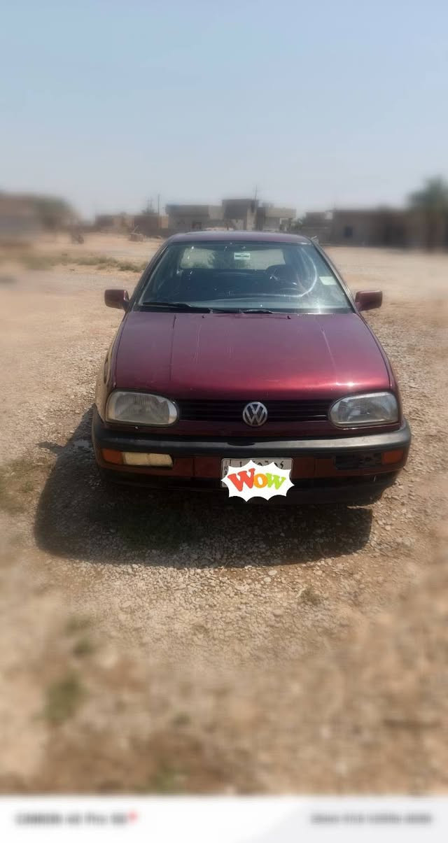 السلام عليكم موديل كولف 92 رقم الاماني  كركوك لون ماروني صبغ عام جماليه كير محرك سنويه جديده تريد نظافه فول واحد على واحد شرط تحويل  السعر 38 بيها مجال التصال ***********
