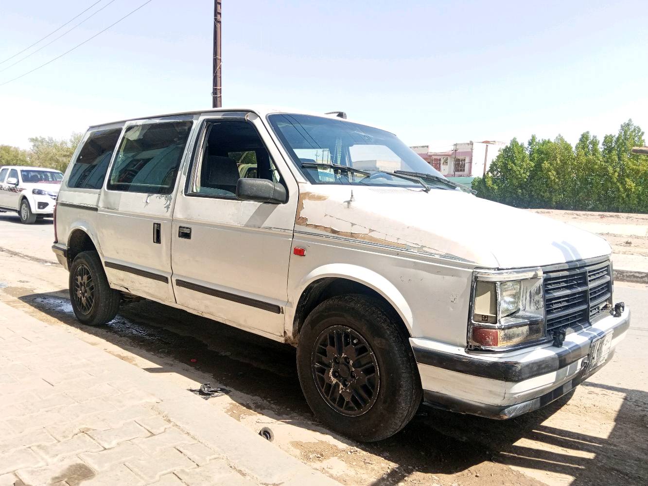 للبيع او مراوس 
كرايسلر گرنفال موديل 1990
كير ومكينه كورلا 200 سياره جاهزه من كلشي حداديه جديده تايرات جدد مابيها اي نقص 
التبريد عوزه بس كمريسر سنويه صاقطه 
العنوان الديوانية قضاء البدير ***********
