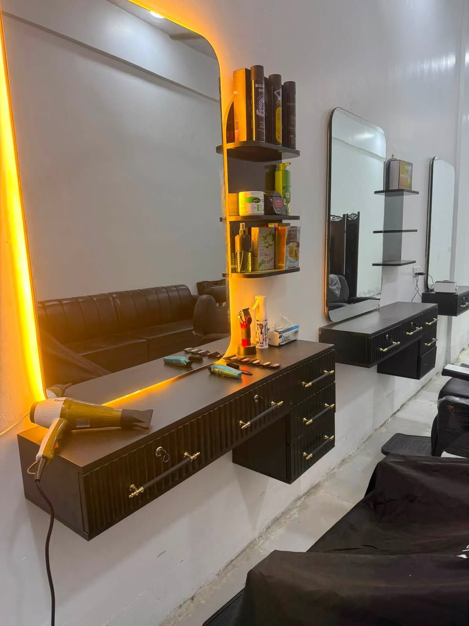 🔥✂️ افتتاح كوافير علي بربر ✂️🔥
هلا بيكم بأجواء جديدة، ستايلات أحلى، وخدمة تليق بذوقكم 😎💈

🎉 وبمناسبة الافتتاح عدنا عرض ما يتفوت! 🎉

✂️ الحلاقة بـ 5 آلاف فقط بدل 10 آلاف 🔥

⏳ العرض لمدة أسبوع واحد فقط!

لا تفوّت الفرصة… وتعال جرّب شغلنا وخلي أناقتك تحچي عنك 👑😎

💈 كوافير علي بربر
✨ الأناقة مو صدفة… الأناقة اختيار
🔥 ننتظركم
العنوان : قرب كلية المدائن - مجاور كوفي الجامعة
للحجز او الاستفسار الاتصال على الرقم الاتي :
***********
